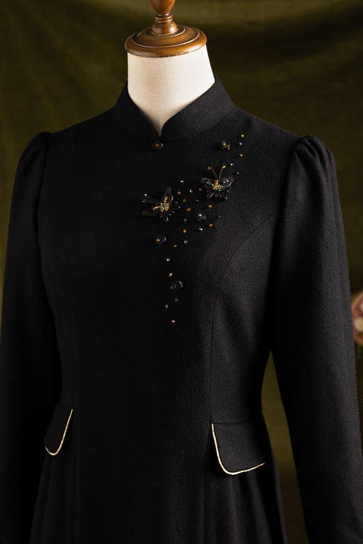 荷言GL 拙政璃影裙 黑色羊毛拼宋锦鸵鸟毛旗袍毛呢连衣裙保暖 商品图3