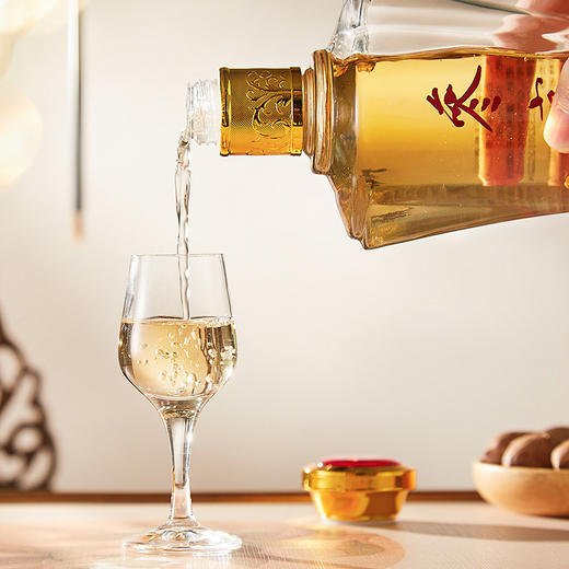 贵州茅台集团X香港天葆堂人参酒，使用五年茅台陈酿作为基酒，辅以人参精华 商品图5