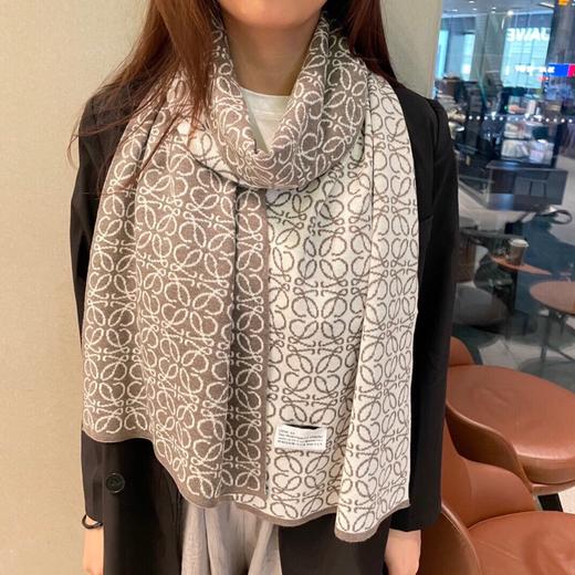 罗*威新款羊绒针织长巾 商品图1