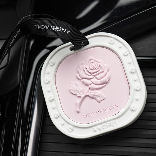 【趁现在，勇敢爱！】玫瑰香薰片车载 衣柜香氛挂件 扩香石膏 车内挂饰 伴手礼内搭 生日礼品-QQ 商品图1