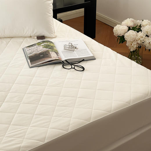 全棉A类三防大豆夹棉床笠 防水隔尿隔污床垫保护垫 商品图5