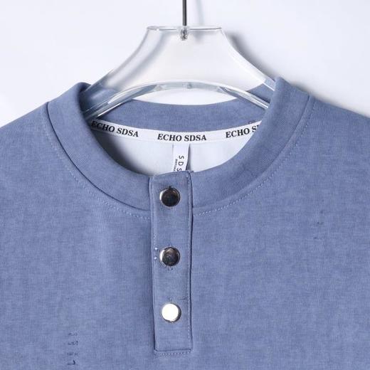 T2040秋冬新款男士搬开领纯色假两件割破设计纽扣长袖日系百搭卫衣 商品图2