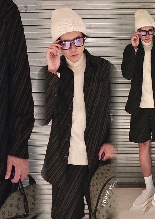 驴家 斜条剪花字母衬衫（JN） 商品图1