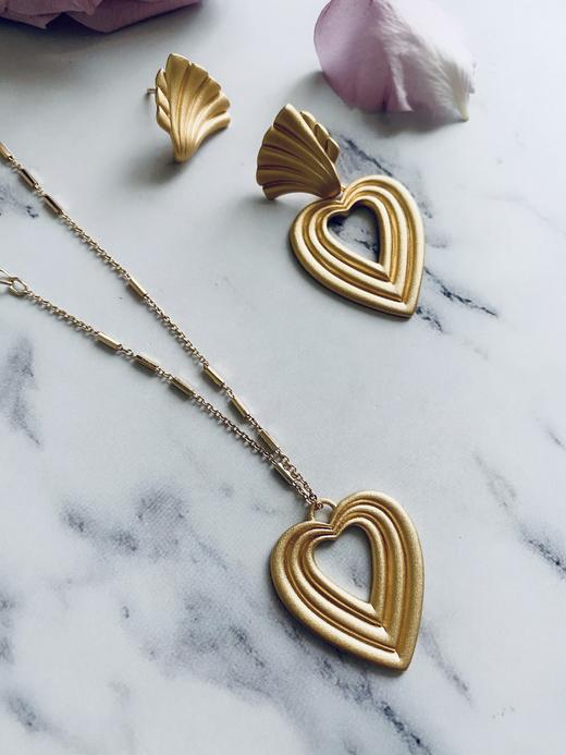 LHWINDSOR 复古磨砂金心形多层多戴法耳环（送项链） 商品图8