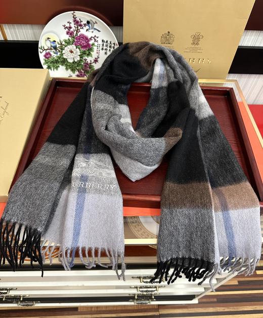 B家 2024新款 苏格兰风情侣款围巾(TL) 商品图3