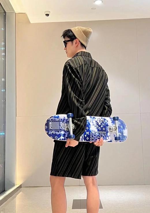 驴家 斜条剪花字母衬衫（JN） 商品图0