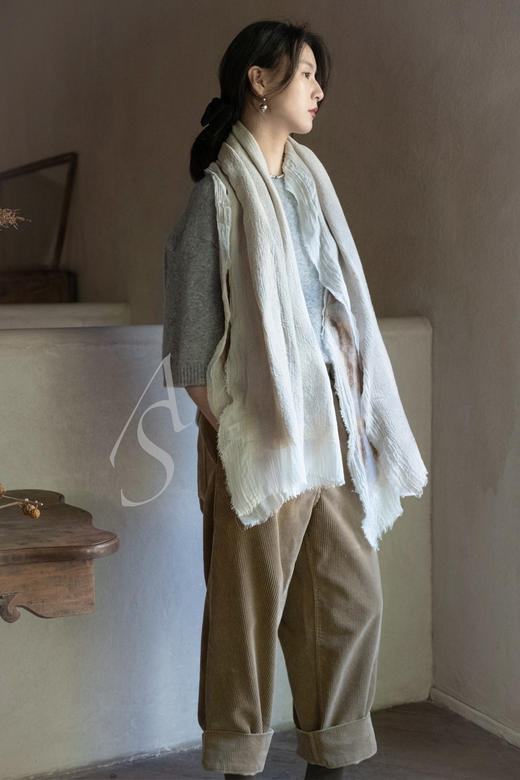 Boboutic 浅灰色圆领丝羊绒毛衣 商品图5