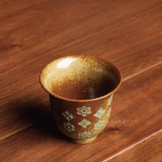 【特惠6折，仅2件，无货退款】本土斋廖道剑手工杯青瓷陶瓷茶具单杯撇口品茗杯刻绘刻花小茶杯本土斋-宝相岩茶杯50ML【不支持补差，非质量问题不退不换】S 商品图1