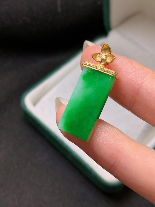 无事牌翡翠吊坠 商品图0