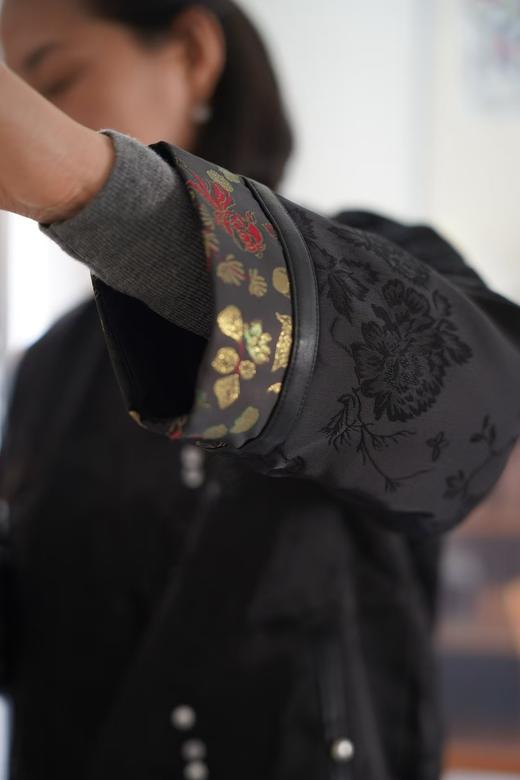 设计师高品钉珠国风小羊皮进口醋酸提花白鸭绒外套 商品图8