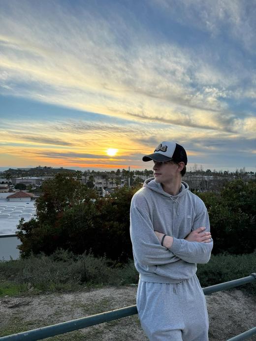 赛琳 凯旋门刺绣连帽衫（JN） 商品图2