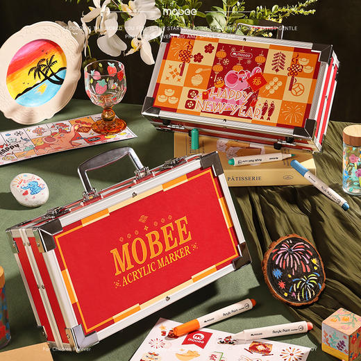 【蛇年限定礼盒】mobee新年60色丙烯马克笔礼盒 全铝框PU皮礼盒 彩笔界的“爱马仕” 万物皆可画 商品图1