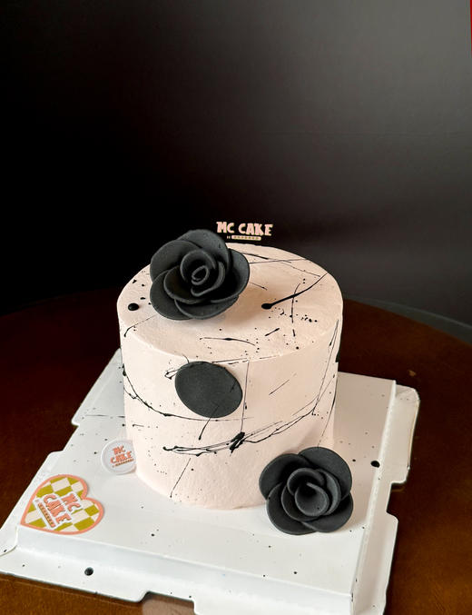 黑色玫瑰艺术溅落风格蛋糕 商品图0