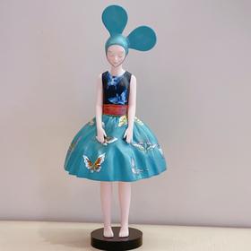 vivian wang《庄周梦蝶》然女孩