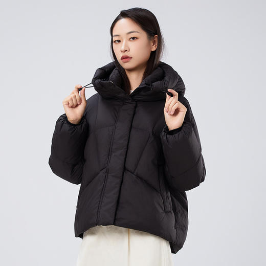 2025冬季女士短款白鸭绒纯色廓形加厚保暖连帽羽绒服9313【个调羽绒服专场】 商品图0