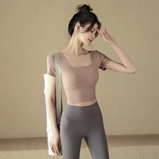 【147元任选3件】跃牌【蚂蚁运动】系列 固定杯运动T恤女弹力紧身显瘦短款瑜伽上衣T2743（活动产品，收货7天内支持退换） 商品图3