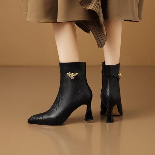 【预售5天】气质名媛辣妈时装靴秋冬季新款靴子尖头粗跟高跟女靴短靴女HY&H3533 商品图3