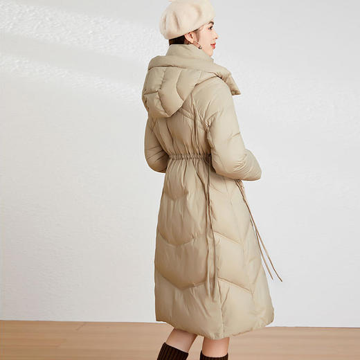 【高货kbnq】全新升级【铂金会员928/天猫1259/差价331】(14228) 洛诗琳2024冬季新款时尚收腰过膝加厚连帽长款羽绒服 商品图4