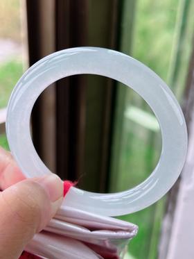 54圆条翡翠手镯