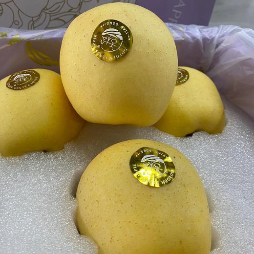 【维纳斯苹果】 捧在手里就能闻到扑面而来的果香，果肉淡黄，甜脆清爽，味觉和嗅觉的双重体验。8-10枚/箱，江浙沪皖顺丰包邮~ 商品图2