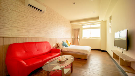 欢乐满屋欢乐大床房（两人房）房间价格 商品图0