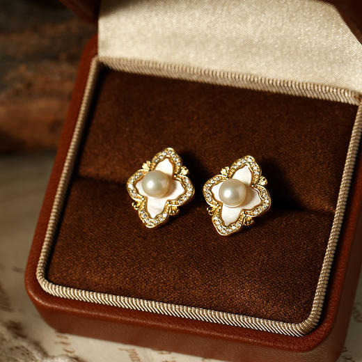 Manreya玛芮雅套装“冬日花园”7天淡水珍珠耳钉套盒耳环套装女气质新款 商品图10