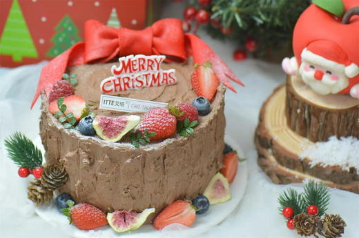 【圣诞树桩蛋糕】纯脂巧克力动物奶油、焦糖动物奶油，糯米蛋糕胚；圣诞节来了，雪花飘落，空气中都弥漫着甜蜜与快乐~ 商品图0