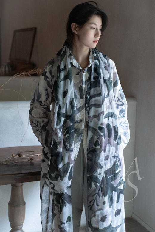 Casey Casey 灰紫色涂鸦印花羊绒披肩 商品图3