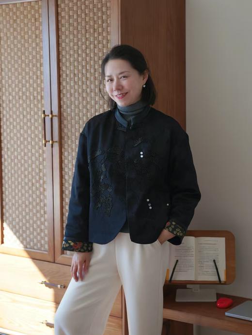 设计师高品钉珠国风小羊皮进口醋酸提花白鸭绒外套 商品图0