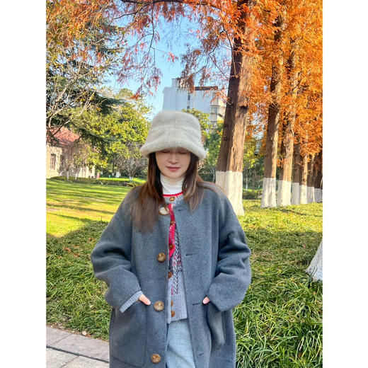 25特价 2412303    西太后 羊毛大衣+围巾（双面） 商品图10