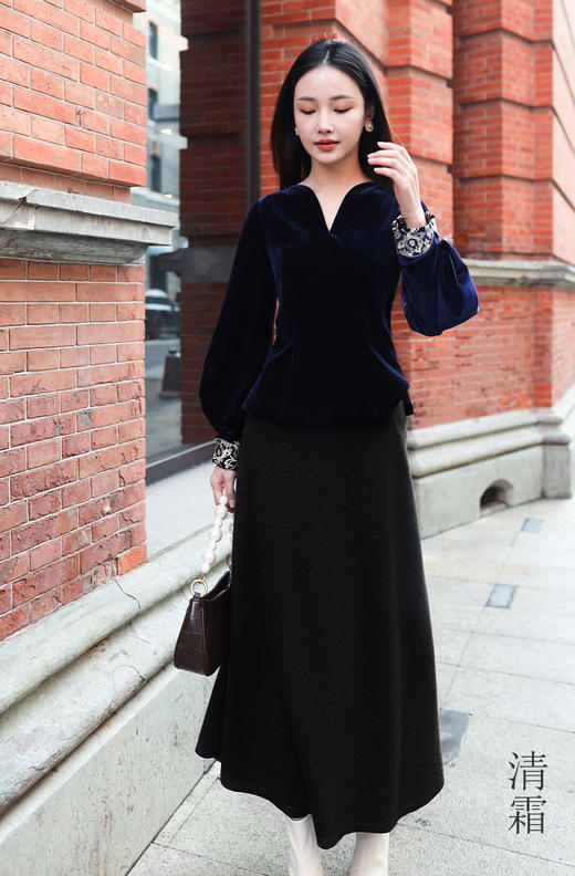 逸红颜明月优选 #醋酸羊绒半裙【清霜】专治微胖梨型身材，日常轻熟优雅大姐姐风 商品图0