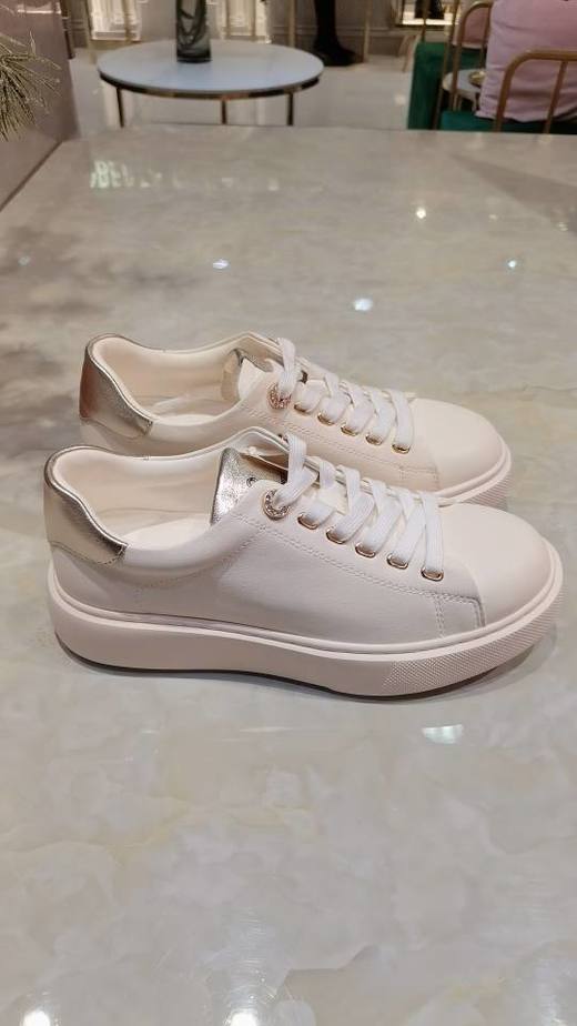 【云粉节】 【9折】BF楼诺贝达25年春时尚休闲鞋RCL255901吊牌价1880 商品图1