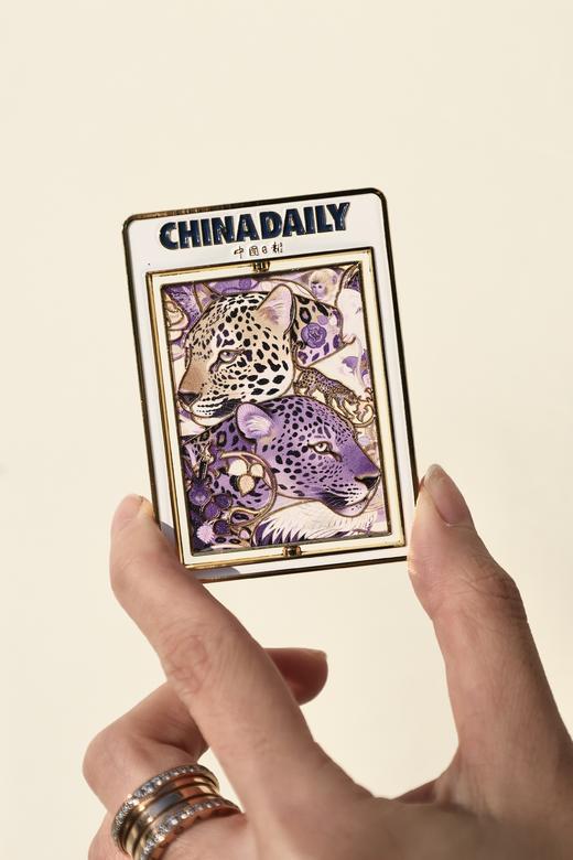 China Daily双面金属旋转冰箱贴 商品图2