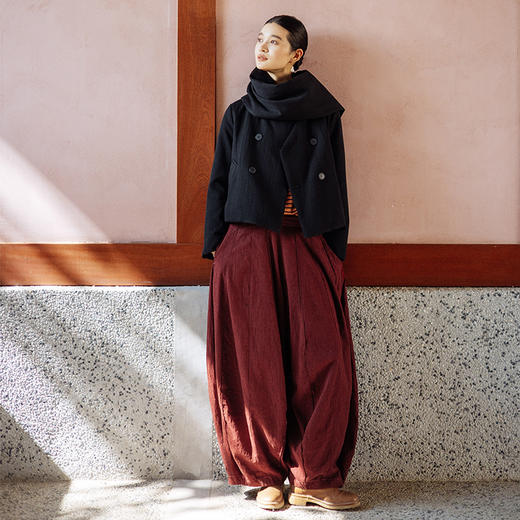 绽放018朵/2024新款复古立体浮雕压花设计感安哥拉红纯棉阔腿灯笼裤 商品图0