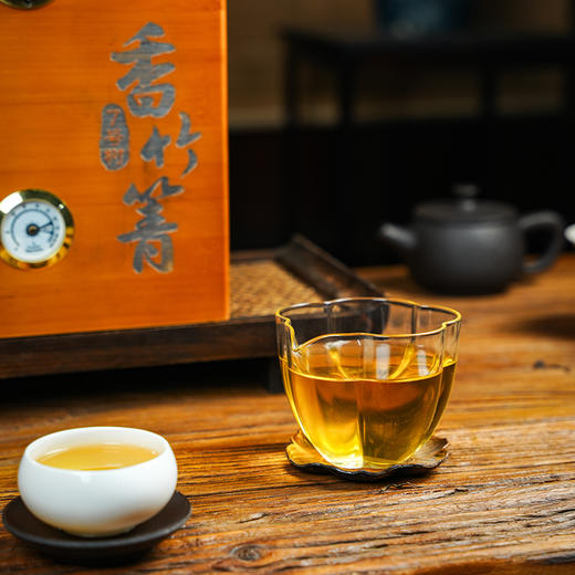 【香竹箐7号树】王者之尊 异香盛气凌人气韵强劲绵长 2024年春茶云南临沧茶区香竹箐普洱生茶散茶木箱装800g 仅3箱！ 商品图8