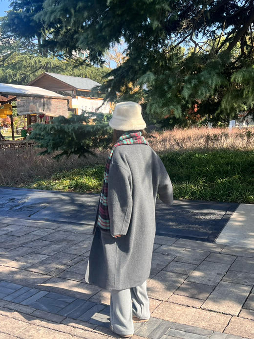 25特价 2412303    西太后 羊毛大衣+围巾（双面） 商品图8