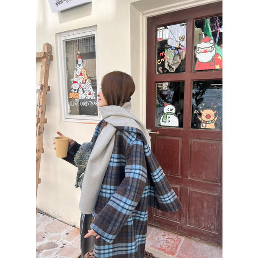 25特价 2412303    西太后 羊毛大衣+围巾（双面） 商品图5