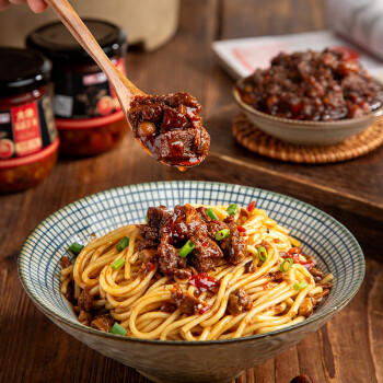 方砖厂69号大块牛肉酱35%生牛肉含量 辣椒酱拌面拌饭酱下饭调味品190g /粮油调味 /调味品 /中式酱料 商品图6