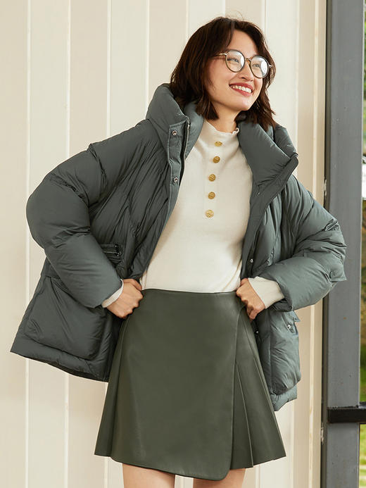 连帽立领大口袋羽绒服女2024年冬季新款蓬松饱满90%鸭绒面包服 商品图1