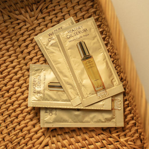 【清仓好价】NOEVIR诺薇雅鎏金焕颜精华油1ml*15片 商品图4