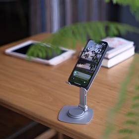 💰⁫29.9入手Auraro手机支架❗ 比万元升降桌还要好用的平板支架！‭ ✅手机/⁢pad/⁢学习机等，⁩多设备通用 ✅超大散热镂空面，⁧多处eve防滑垫细节 ✅垂直|‎升降|折叠，