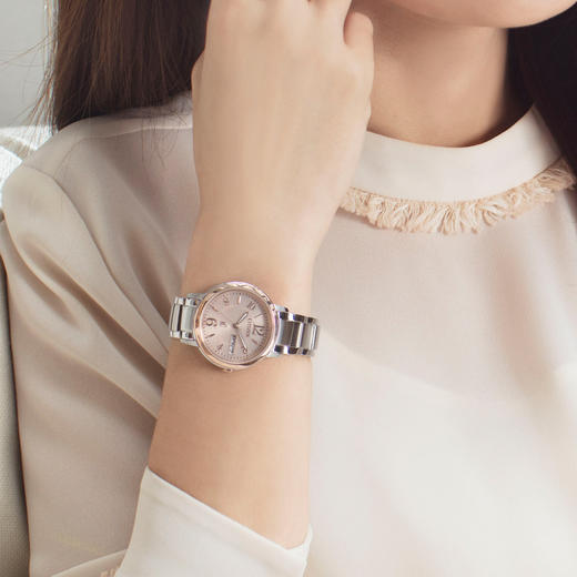 VIP-EW2422-55AB 西铁城Citizen西铁城光动能xC系列时尚潮流女表EW2422-55AB【可能无电】 商品图3