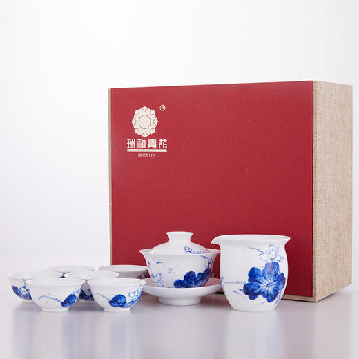 瑞和丨手绘青花瓷 荷花/紫藤套组 1盖碗1公道杯6品茗杯 景德镇陶瓷 商品图0