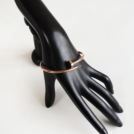 【定制】AU750玫瑰金时尚经典定制款钉子造型手镯20号中性款现售价：24800！150125LV01 商品图7