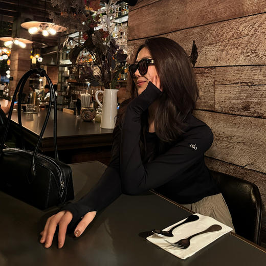 ROMI STUDIO“法式优雅”牛皮哑光感复古单肩法棍包404T4010 商品图5