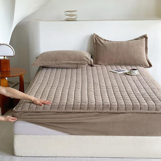 纯色夹棉加厚牛奶绒床笠  防静电保暖舒适厚实有质感床垫保护套 商品图4