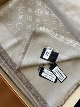 [燕麦色M71336]驴牌142.5x142.5cm大尺寸 披肩（TL）