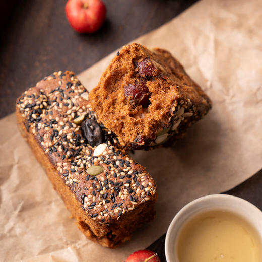 茶食· 老式手作糕点小集：萨其马 山楂酥饼 黑芝麻核桃酥 开心果酥饼 凤梨酥，真材实料 无添加剂 （产地保定发货） 商品图4