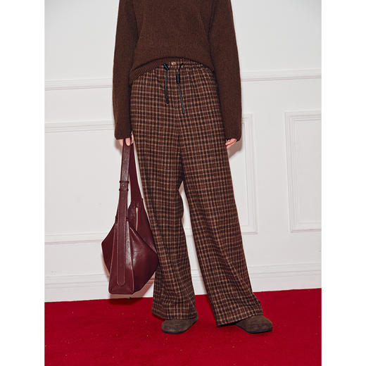 【活动商品，不退不换】可可的居家好物 老钱风来袭 平底勃肯半托 磨砂牛皮材质 舒适呵护 半托设计 简约潮流 商品图3