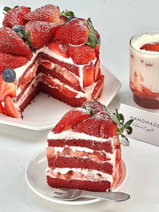 【草莓季】草莓自由·红丝绒特色蛋糕 商品图4